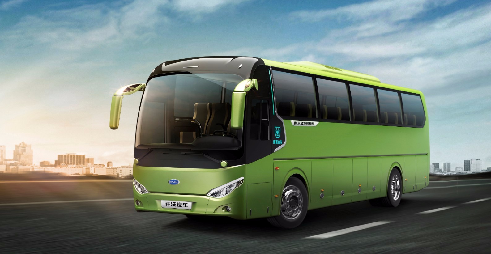 商乘并舉，鏈動(dòng)未來 南京金龍客車在新能源產(chǎn)業(yè)鏈中的多維拓展